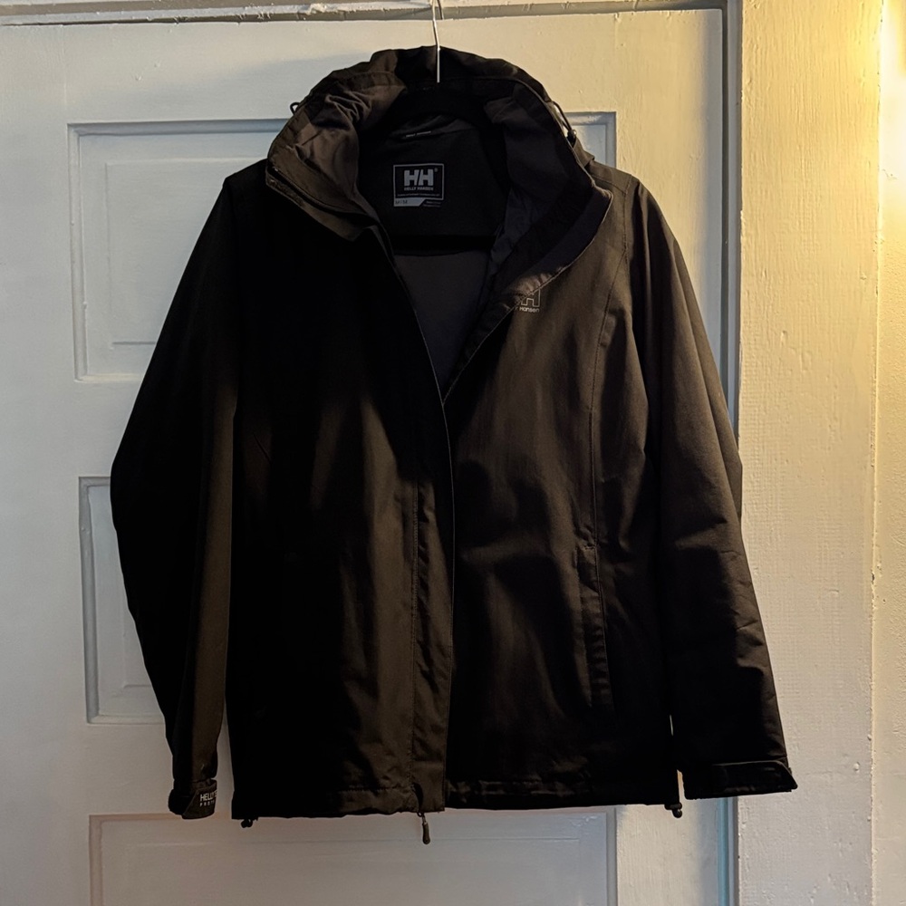 Helly Hansen Women’s black rain jacket